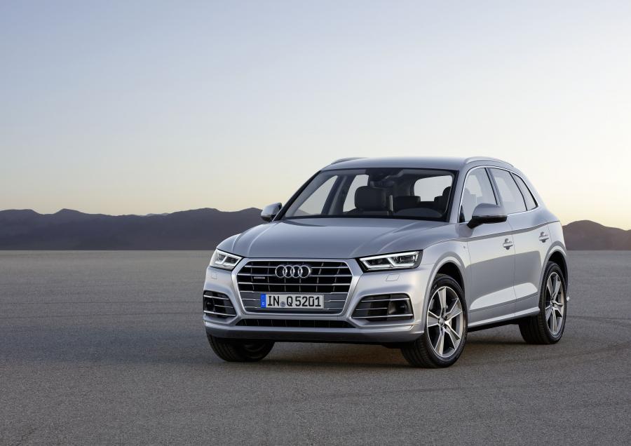  Audi Q5 TDI Quattro S-Line 2016 года  (WW) (фото 2 из 48)